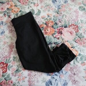 Lululemon black cropped leggings size 6